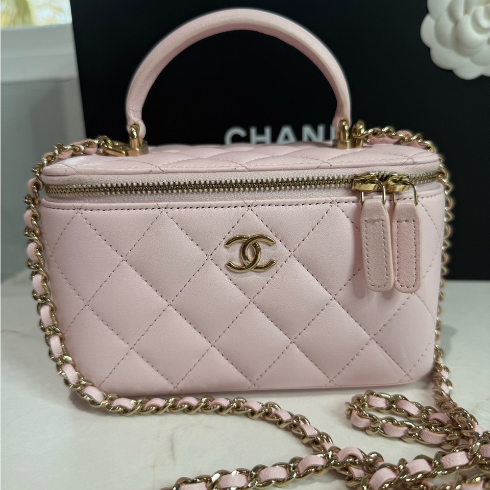 Chanel Top Handle Vanity Case 22P Pink Lambskin